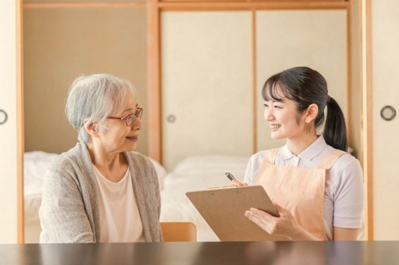 桃と保証 大阪 見守り